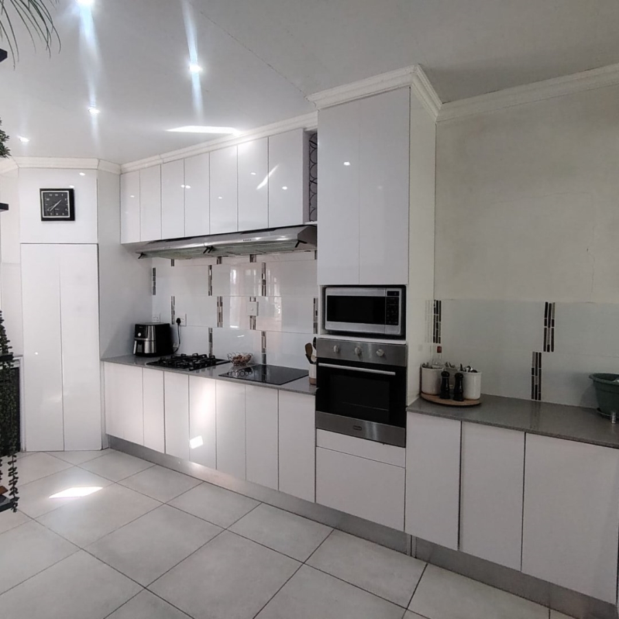 3 Bedroom Property for Sale in Baysville Eastern Cape